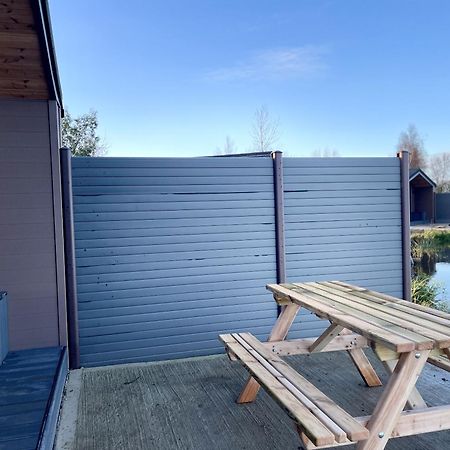 Lakeside Fishing Retreats Бостон Экстерьер фото